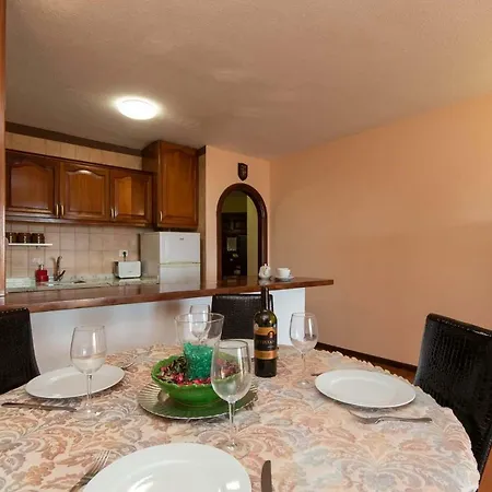 San Marino 16 - One Bed Apartman *